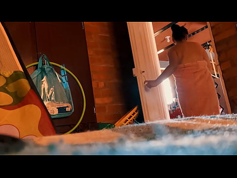 ❤️ Ο θείος μου με ακολουθεί στο ντους, με γαμάει ενώ κάνω ντους. ❤️❌ Πορνό βίντεο ️❤