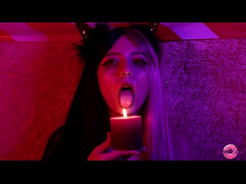 ❤️ Μια παθιασμένη πίπα από ένα σέξι Succubus με ένα σπέρμα στο στόμα της. ❤️❌ Πορνό βίντεο ️❤